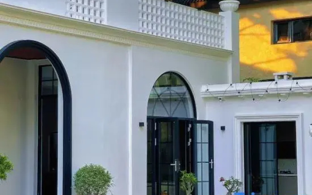 Beihai Yintan 8861 Coastal Resort Hotel