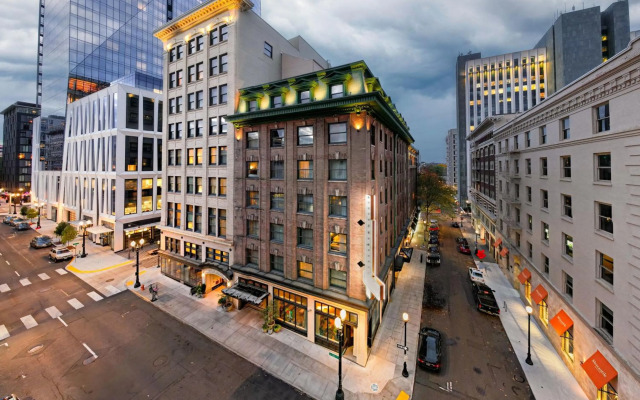 Woodlark Hotel Portland, a Tribute Portfolio Hotel