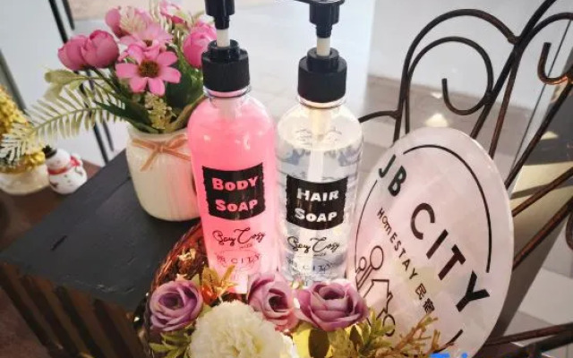 D'Pristine Suites by RR JBcity