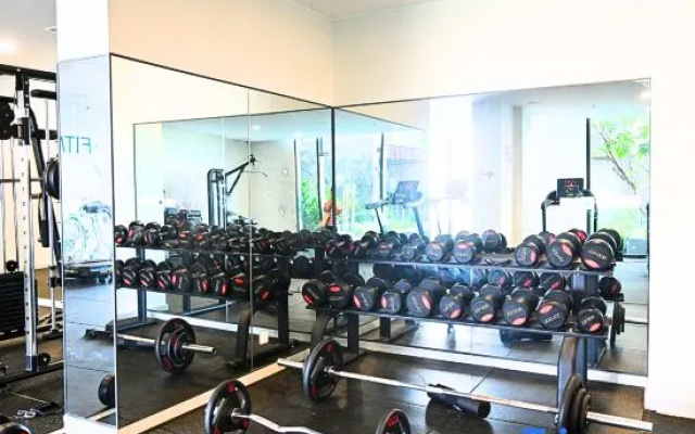 Tayastay - 1 bedroom apt at The Emerald Golf View - Pool, Gym, Near Aeon Mall and VSIP – Sports – Thuan An