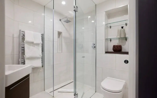 The Westbourne Park Place - Elegant 3bdr Flat