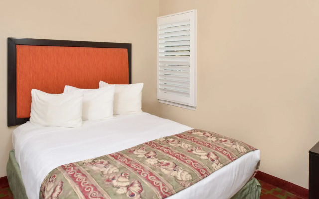 Pacific Shores Inn