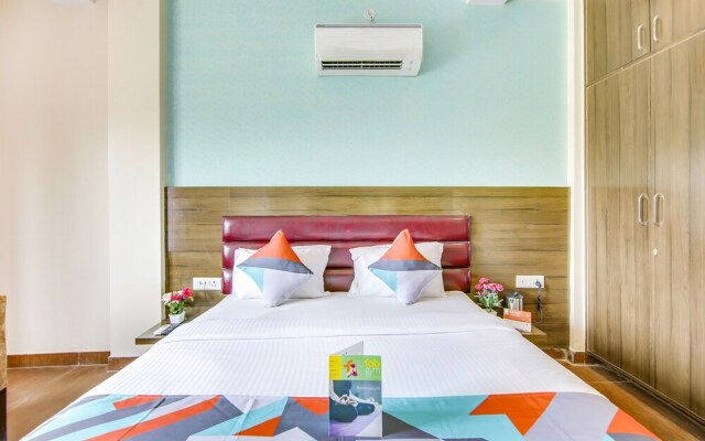 Gayatri Palace by OYO Rooms