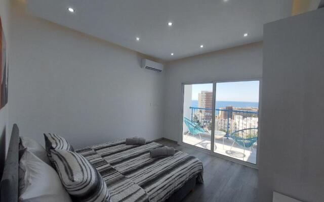 White Arches Holiday Apartment 448
