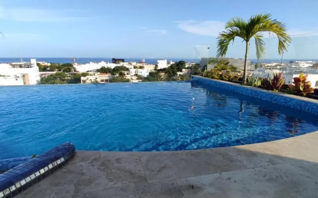 Menesse mitdtown2 , AVE 25TH