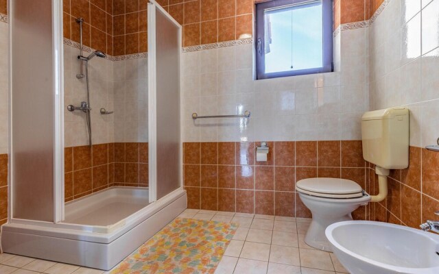 Stunning Home in Volme With Wifi and 2 Bedrooms