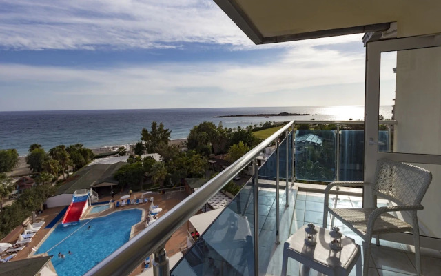Grand Paradise Hotel
