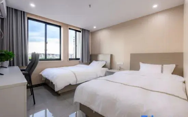 Lanwan Homestay (Qingfangcheng Subway Station)