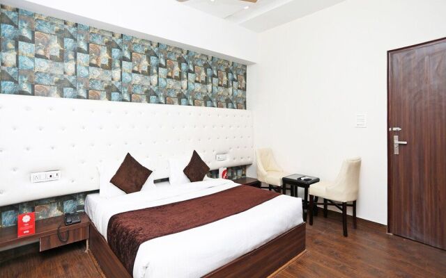 OYO 2616 Hotel Golden Sand