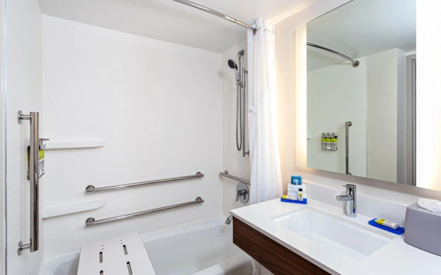 Holiday Inn Express Tampa-Brandon by IHG