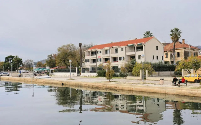 Apartments by the sea Trogir - 16211