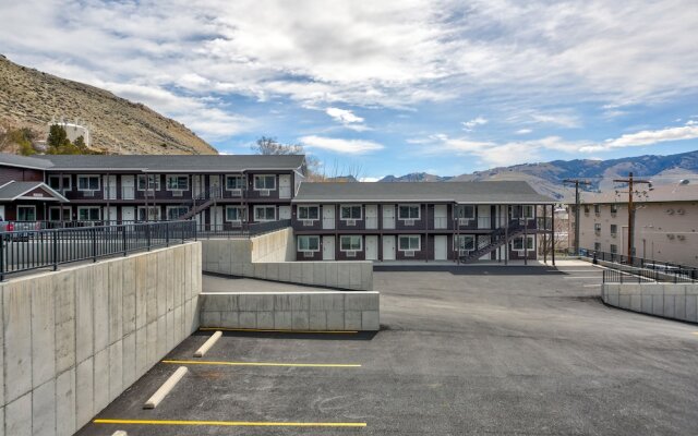 The Roosevelt Hotel - Yellowstone