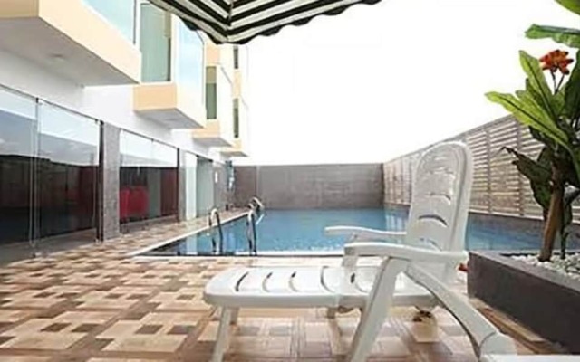 Fabhotel Prime Le Palace