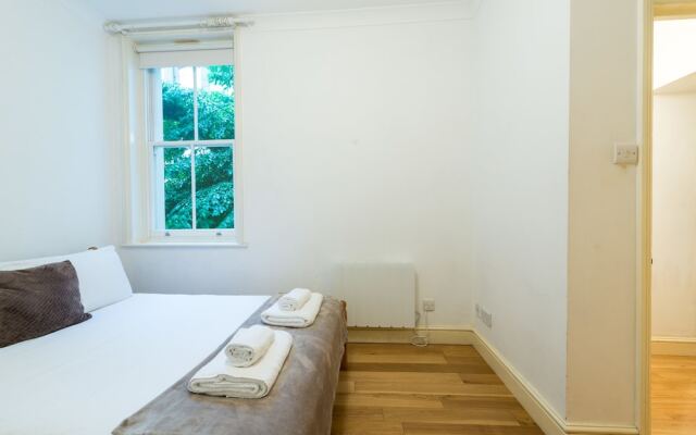 Comfortable Liverpool Street Home by Shoreditch