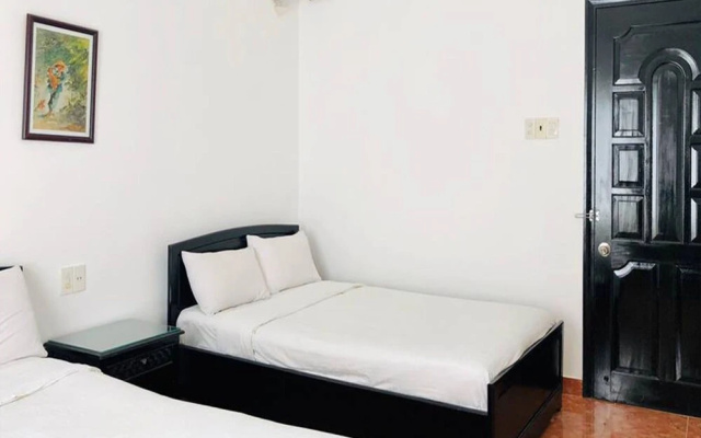 Hà Vân Hotel – Guest Rooms – Nha Trang