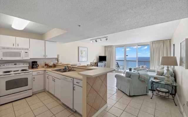 Pelican Beach 1203 1 Bedroom Condo by Pelican Beach Management