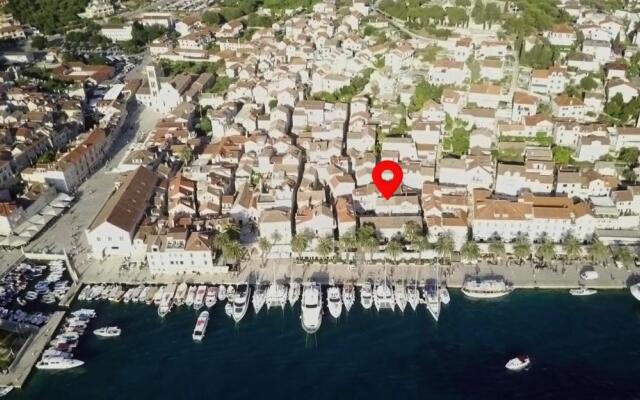 Pinna Apartments Hvar