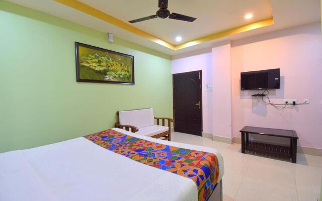 Fabhotel Knight Airways