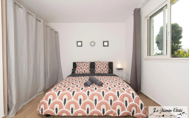 Meublé de tourisme " Le Jasmin Étoilé"- Hell-Bourg - SALAZIE