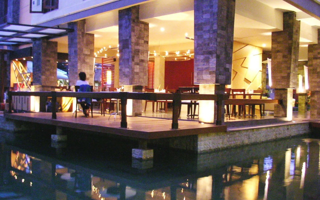 Casa Padma Suites Legian