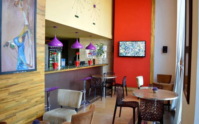 Roots Apartment Hotel