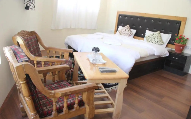 New Moon Guest House