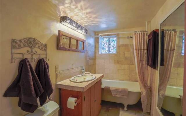 Camino Cabra - Two Bedroom Home