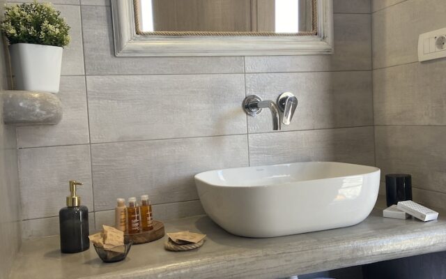 Aeron suites