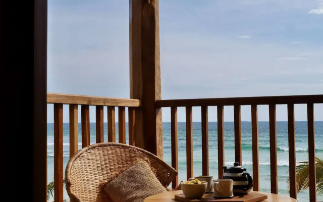 Coast67 Hotel