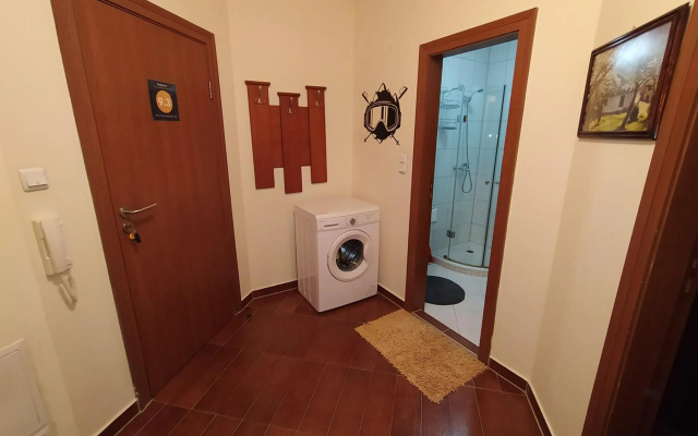 Pine Tree Apartment D34