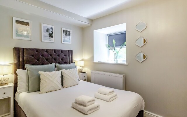 Queen Anne Suite