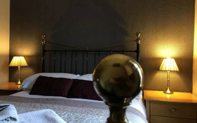 Autumn Leaves Guest House