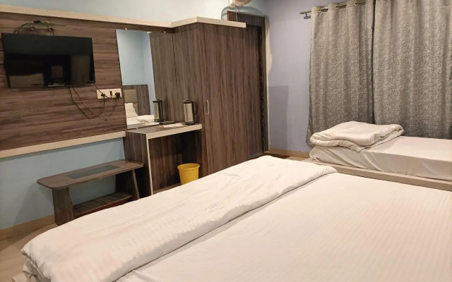 Hotel Paradise Residency