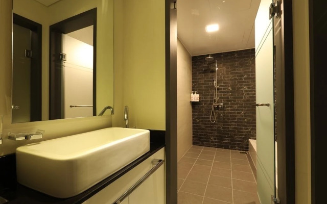 Suwon Saint Hotel