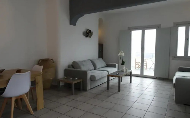 Santoriviera House