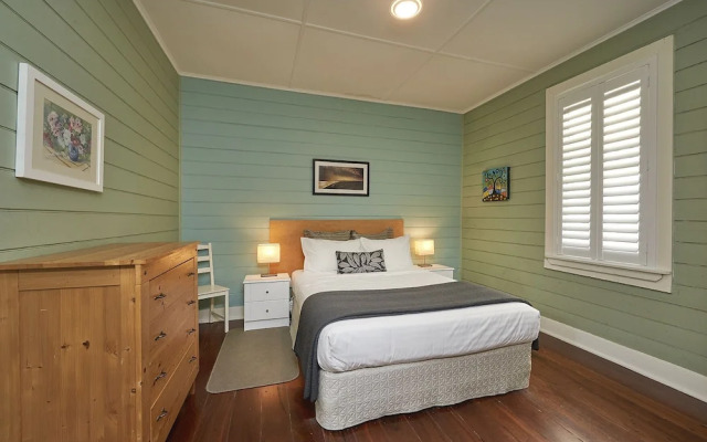 Albany Harbourside Apartments and Houses