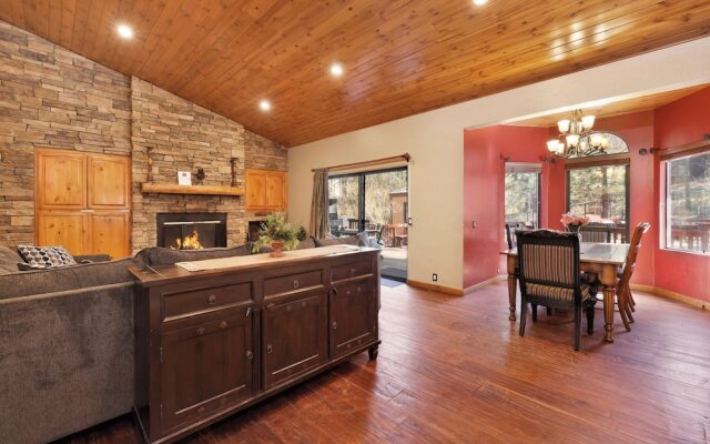 Four Happy Bears Estate #1277