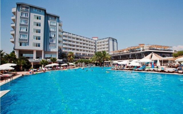 Meridia Beach Hotel