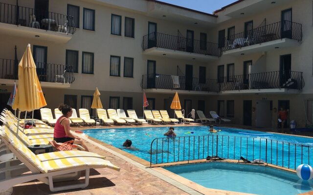 poppy apart hotel