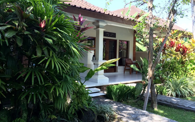 Bumi Ayu Bungalows