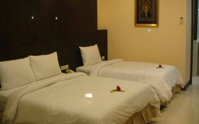 Grand Thai House Resort