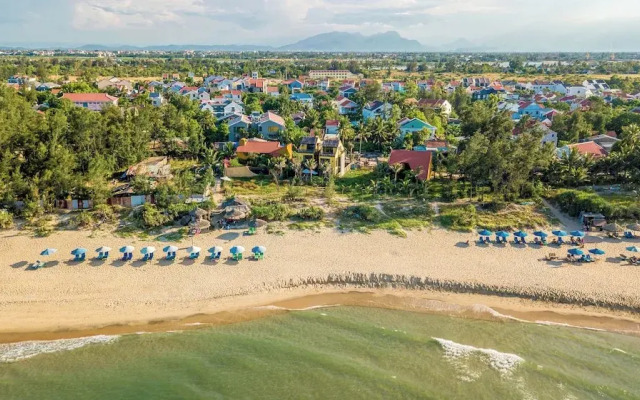 Ben House 3BR Oceanview An Bang Beach