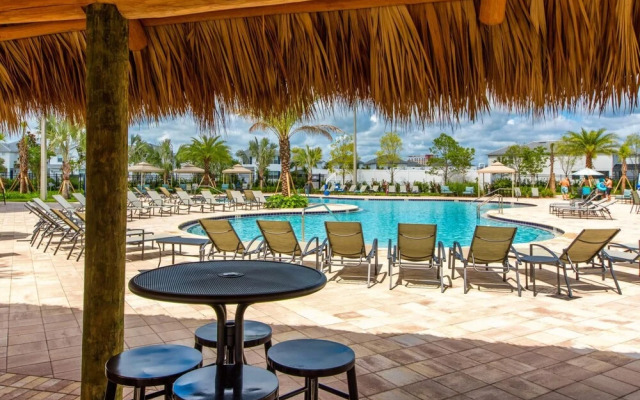 Stunning Home With Private Pool Near Disney