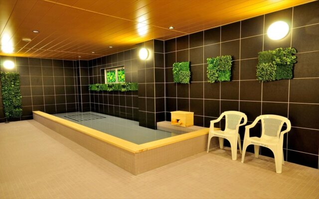Capsule Plus Yokohama Sauna & Capsule