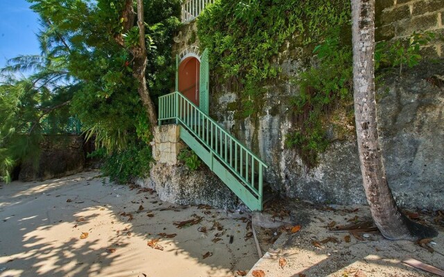 Luxury Beach Front Villa Estate