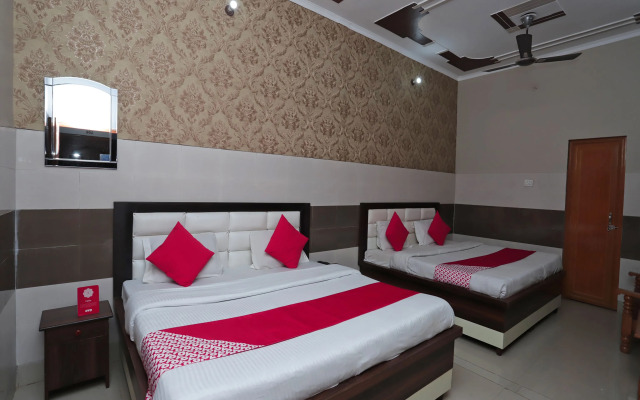 OYO 35382 Hotel Moon Light