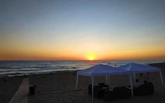 Costa Fenicia - Aura Club