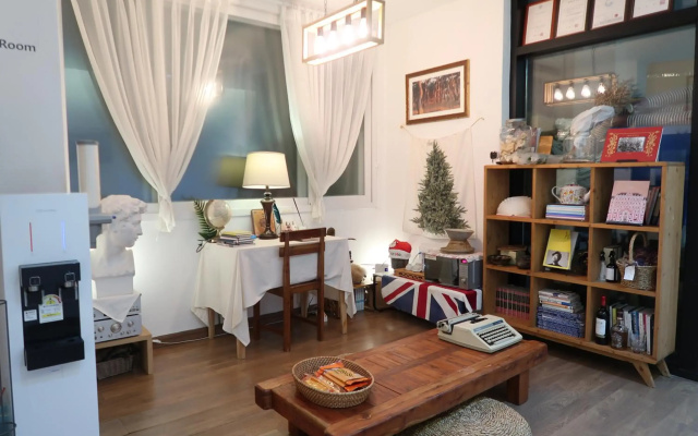 Andong Poong-gyung HOSTEL n LIBRARY