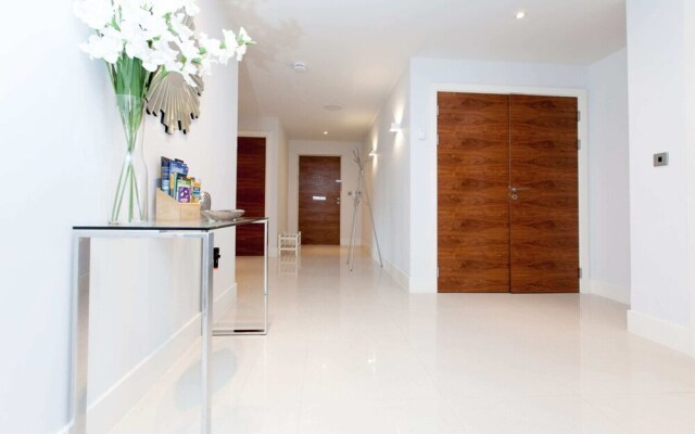 Luxurious Central Edinburgh Apartment - Sleeps 6