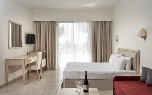 Miraluna Village & Spa